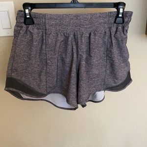 Lululemon Hotty Hot short